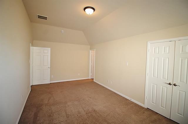 Building Photo - 110 White Oak Ln