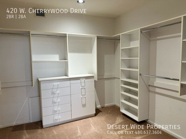 Building Photo - 420 W Cherrywood Dr