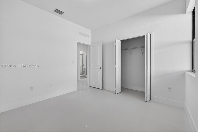 Building Photo - 15441 SW 20 Ln