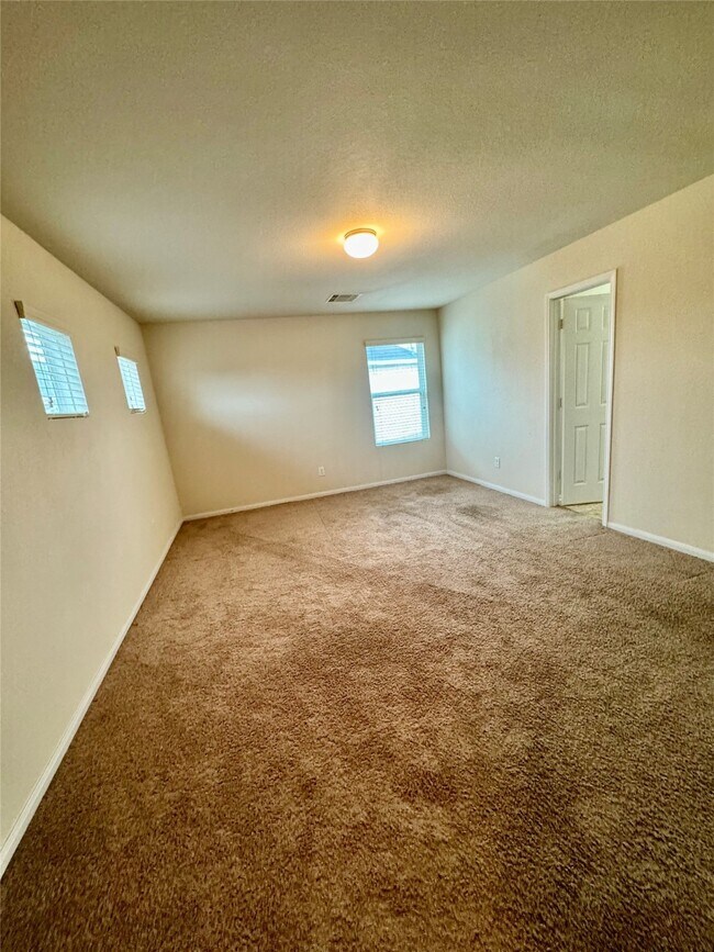 Building Photo - 2307 Cloudy Bay Dr