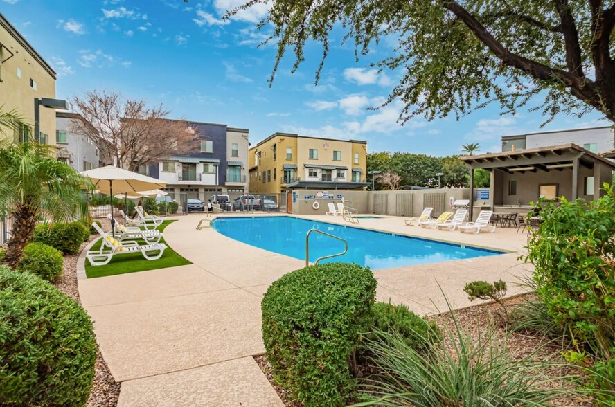 Building Photo - 300 N Gila Springs Blvd