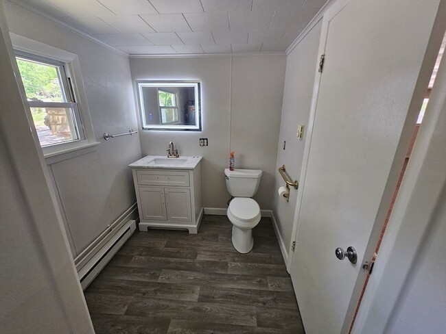 Building Photo - 37 Fairchild Dr