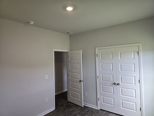 Building Photo - 1384 Palm Spgs Paloma Dr