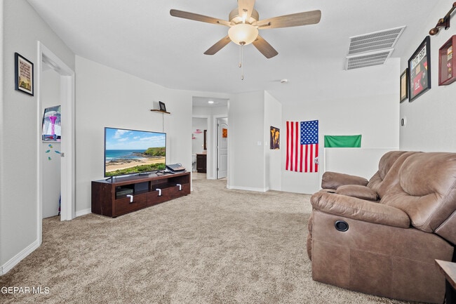 Building Photo - 6024 Hidden Psge Ave