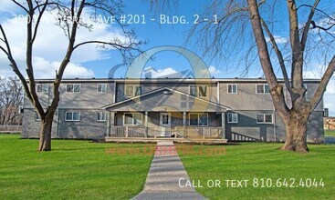 Building Photo - 3901 N Averill Ave
