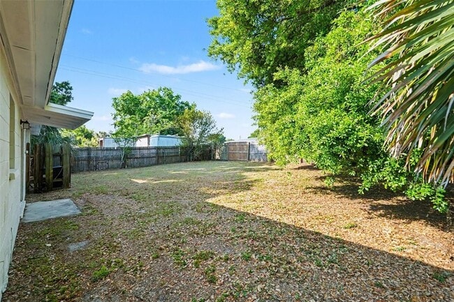 Building Photo - 4923 S 82nd St