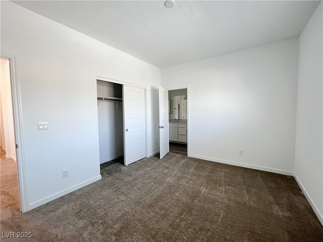 Building Photo - 2942 Gaffer Film St