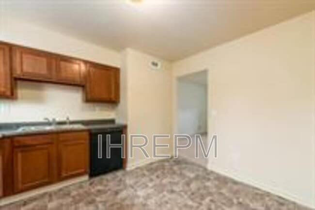 Building Photo - 276 Powell Cir