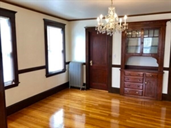 Building Photo - 32 Rawson Rd