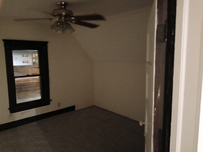 Building Photo - 1318 Clover St