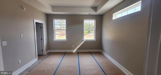 Building Photo - 112 W Main St