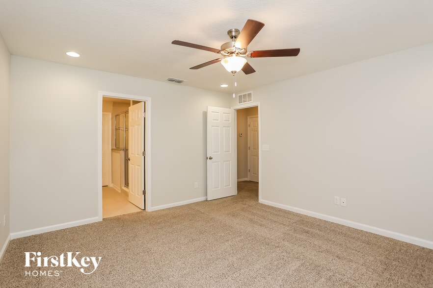 Building Photo - 4626 Polaris St