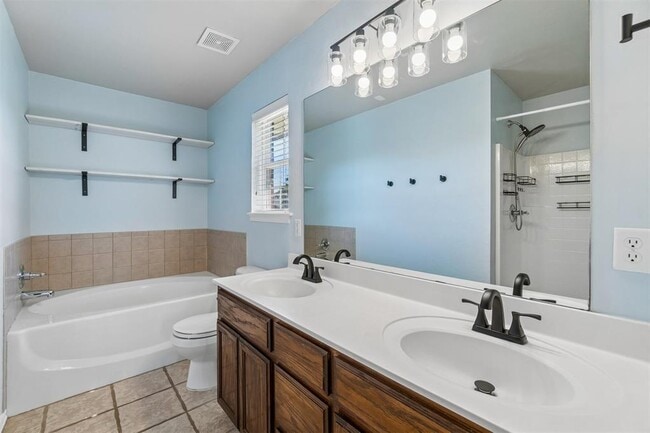 Building Photo - 15921 Katie Ridge Dr