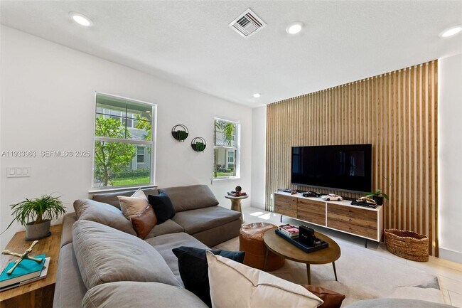 Building Photo - 5180 Eucalyptus Dr