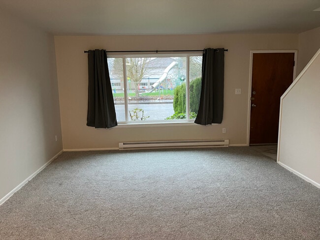 Building Photo - 800 S Thistle St