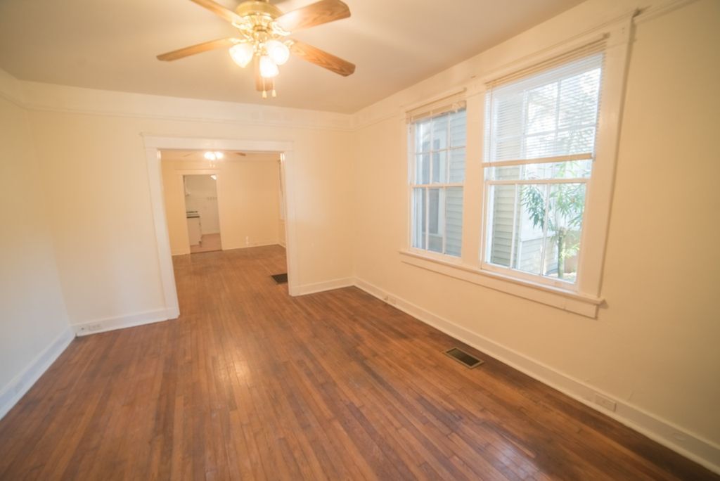 Building Photo - 2604 S Carrollton Ave