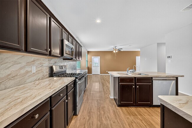 Building Photo - 6023 Briarstone Bay Dr