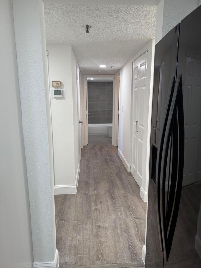 Building Photo - 2786 Tennis Club Dr