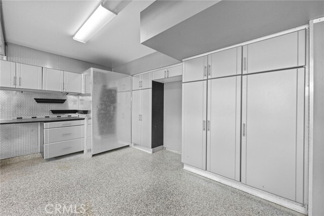 Building Photo - 29 Apache Dr