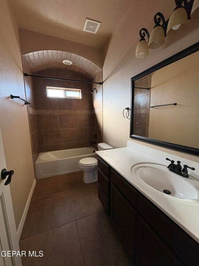 Building Photo - 2837 Pasillo Rock Pl