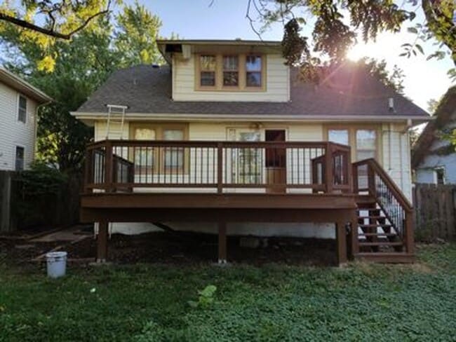 Building Photo - 3 Bed 2 Bath Newly Remodeled