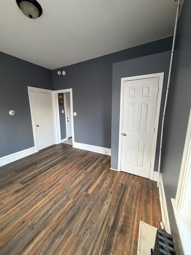 Building Photo - Woodward Apts