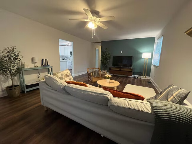 Building Photo - 912 Mildred St