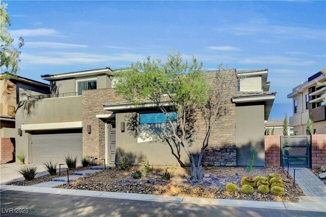 Building Photo - 68 Grey Feather Dr