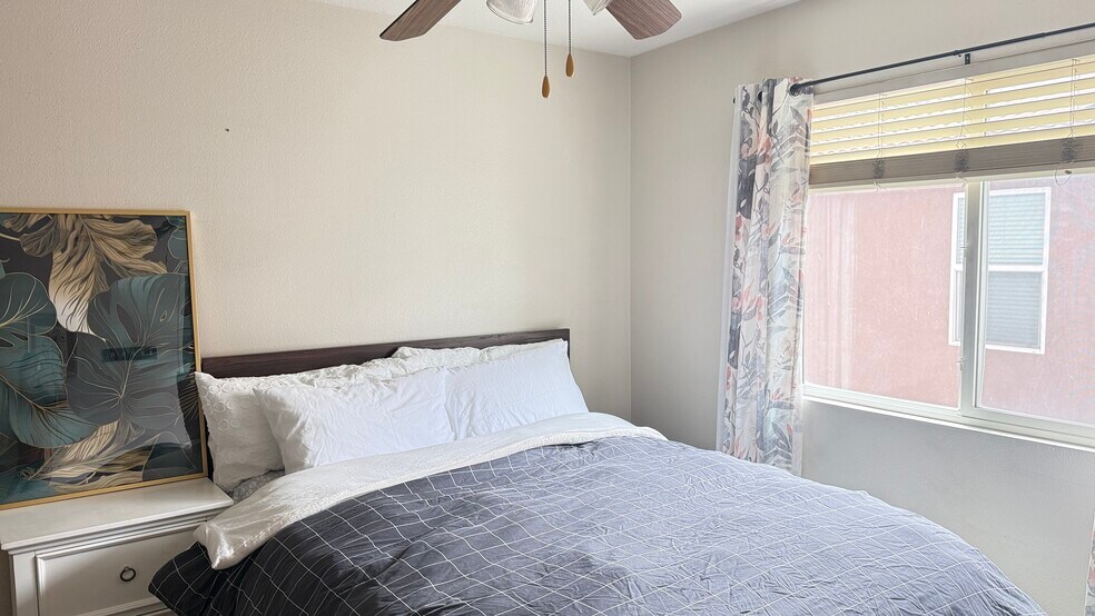 Building Photo - 13885 Camp Rock St