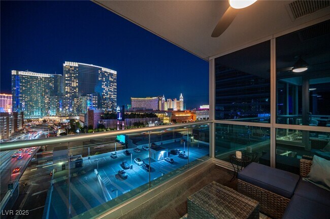 Building Photo - 4525 Dean Martin Dr