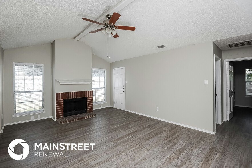 Building Photo - 1113 Glen Creek Dr