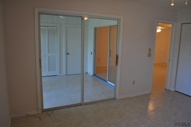 Building Photo - 38 Kings Colony Ct