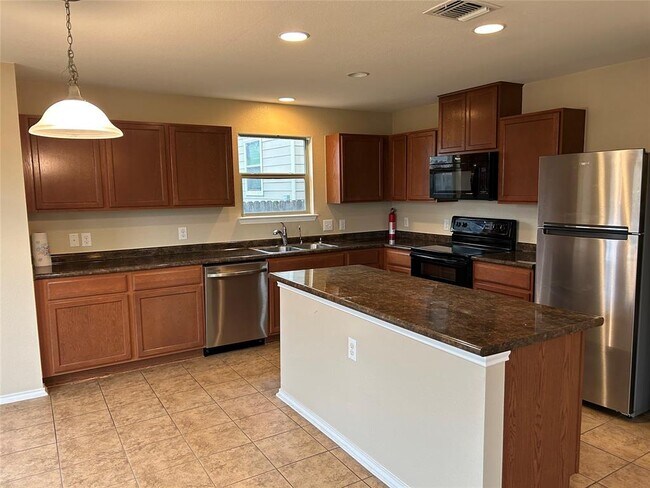 Building Photo - 9001 Bird Brook Ln