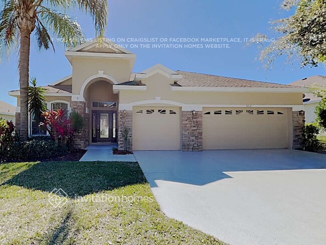 Building Photo - 3208 43rd Ave E