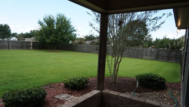 Building Photo - Beautiful home in Cotton Wood S/D