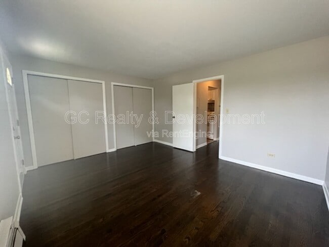 Building Photo - 265 Uteg St
