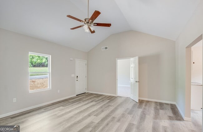 Building Photo - 18 Lyla Ln