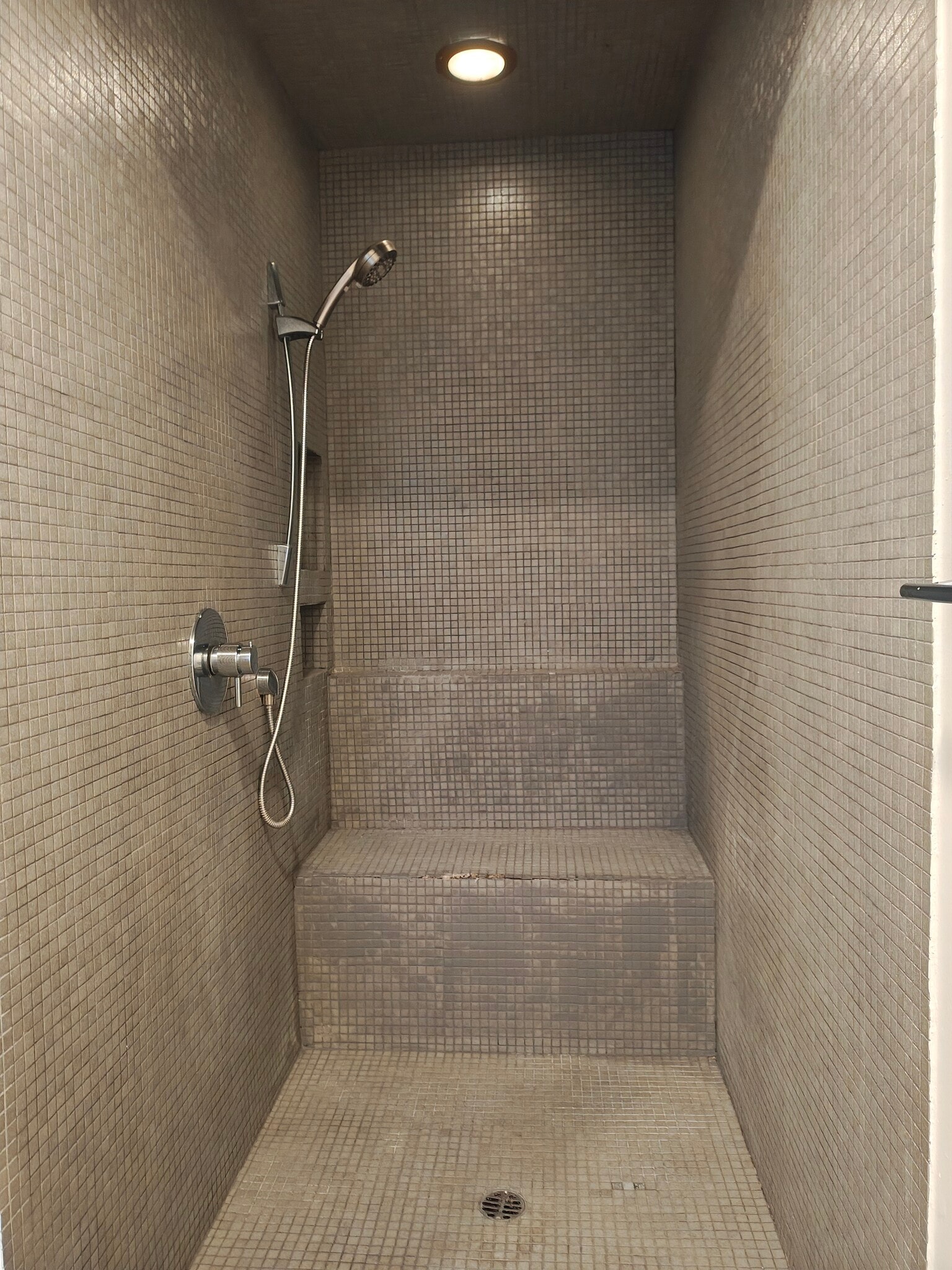 Building Photo - 252 3rd Ave