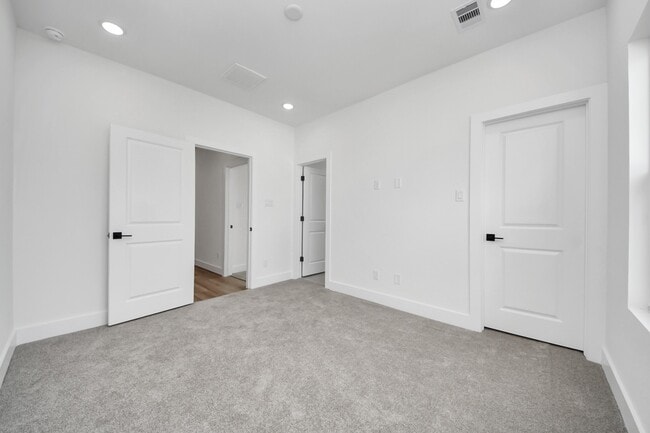 Building Photo - 7729 Avenue J