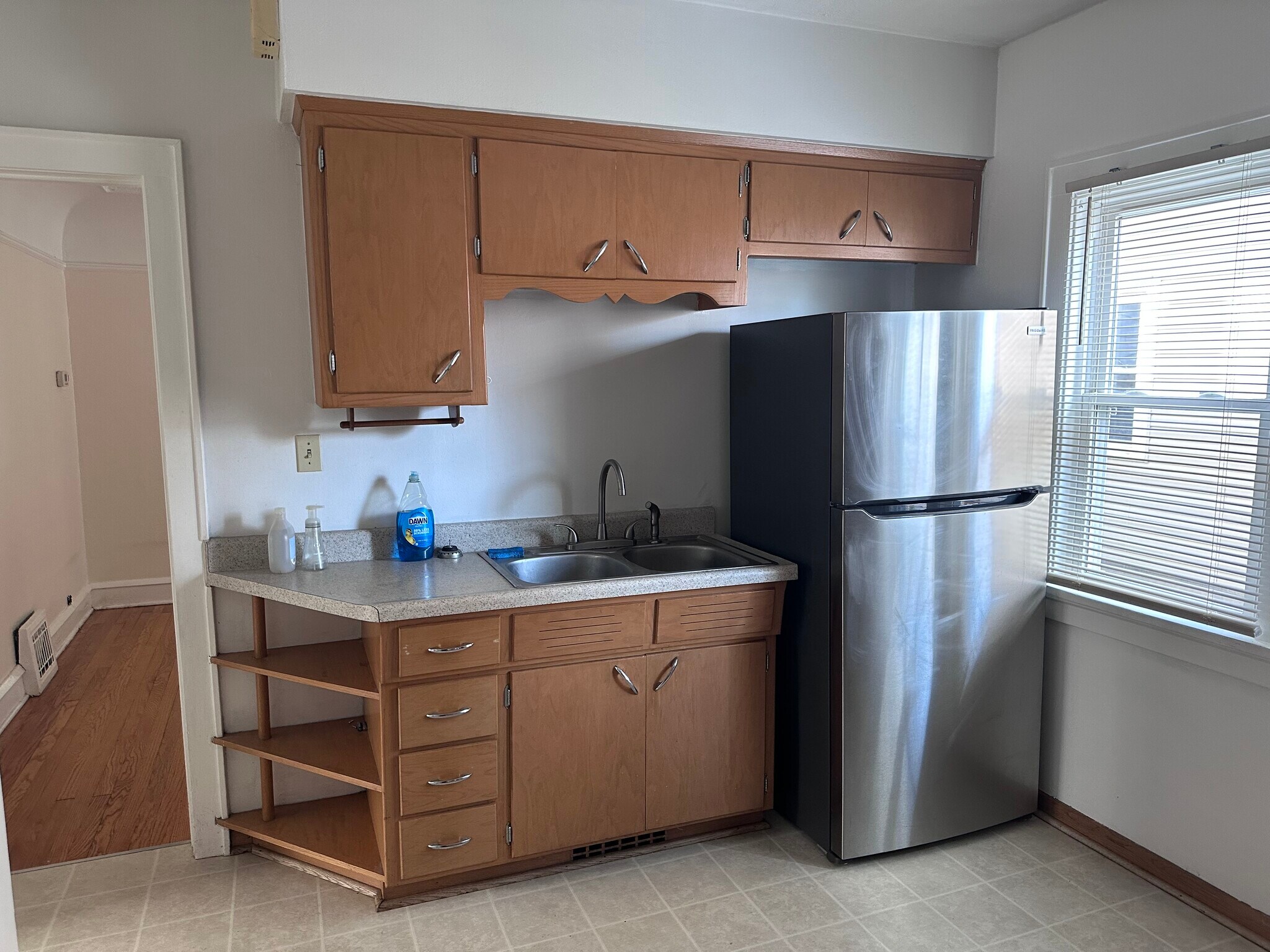 Building Photo - 3251 S Springfield Ave