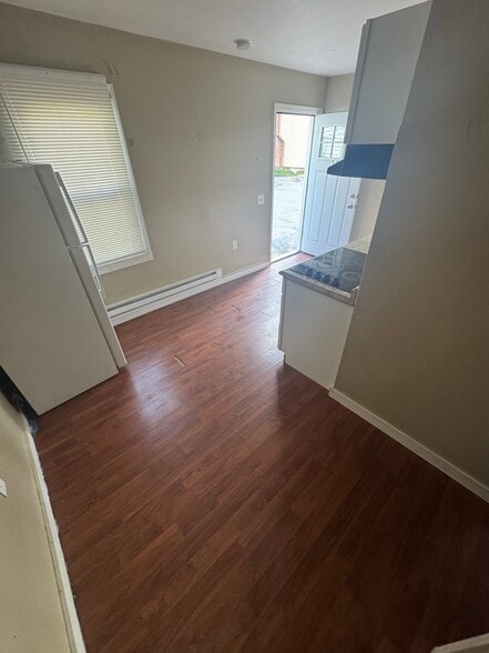 Building Photo - 33 Bushnell Ave