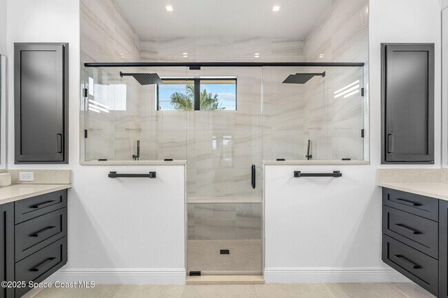 Building Photo - 8499 Serrano Cir