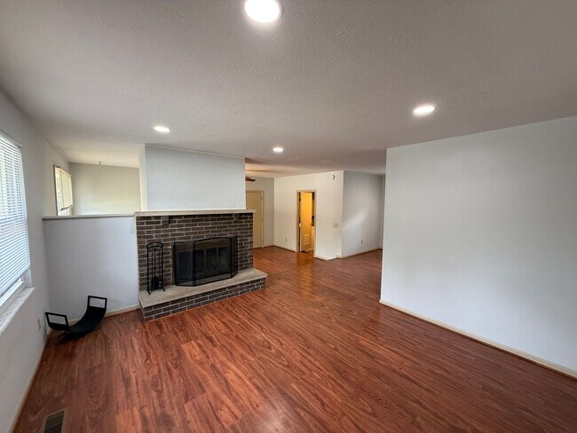 Building Photo - 3 Bedroom Home in West Lafayette School District!