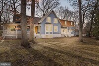 Building Photo - 206 Grove Ave