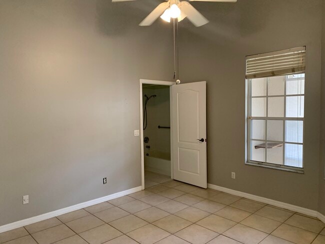 Building Photo - 1657 SW Harbour Isles Cir