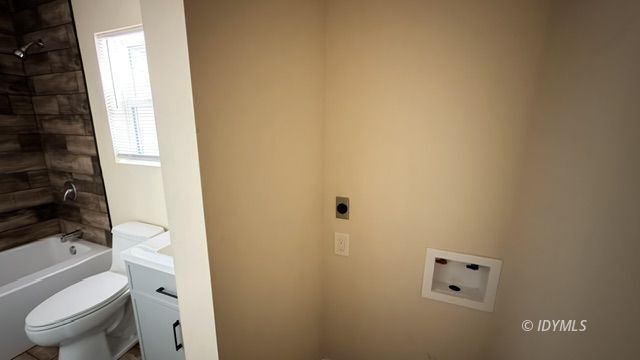 Building Photo - 1 bedroom home in center of town