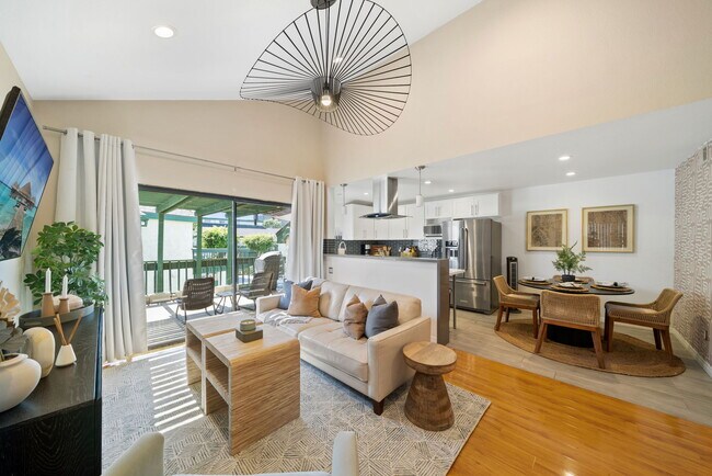 Building Photo - 12841 Forest Dr