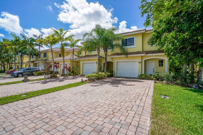 Building Photo - 785 Imperial Lake Rd