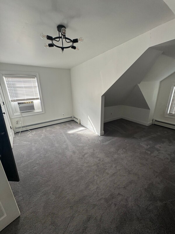 Building Photo - 548 Elm Ave
