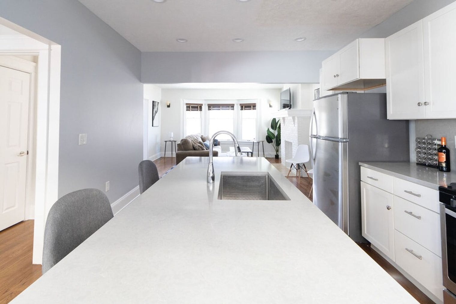 Building Photo - 1501 E 105th St